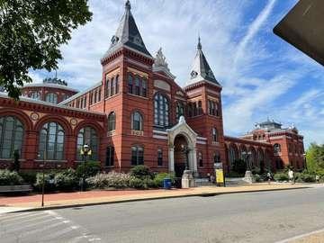 Smithsonian & Hidden Museums Tour